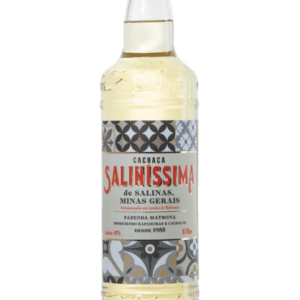 Cachaça Saliníssima Ouro 670 ml