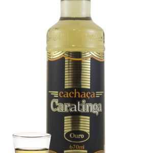 Cachaça Caratinga Ouro 3 anos 670 ml