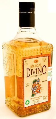 mezcal-divino-com-larva.jpg